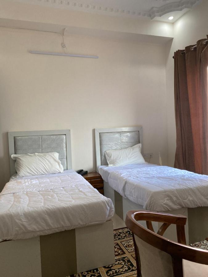 Hotel S.R Plaza Khurja Exterior foto